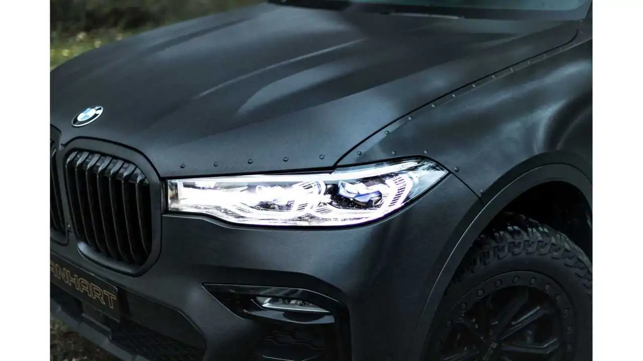 BMW X7 Dirt Edition by Manhart Joins the Army with Armored Look