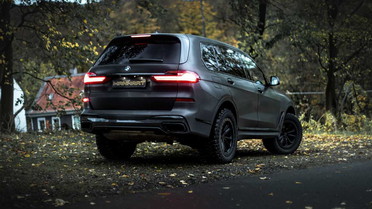 BMW X7 Dirt Edition by Manhart Joins the Army with Armored Look