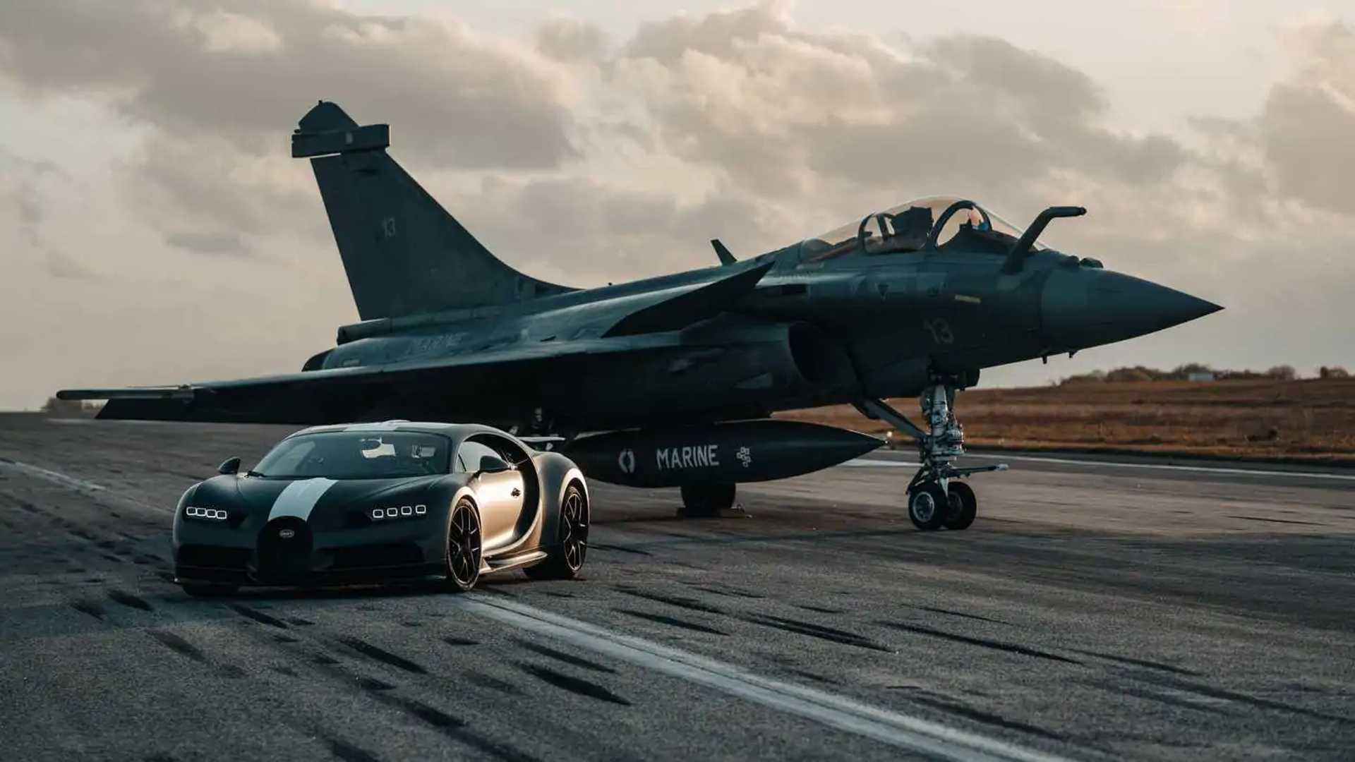 Bugatti Chiron Sport Fights Navy jet In A 7,125-Horsepower Drag Racing