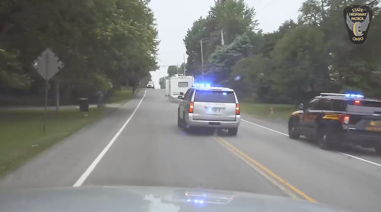 Stolen RV leads to cops on a harrowing chase that's caught on dashcam