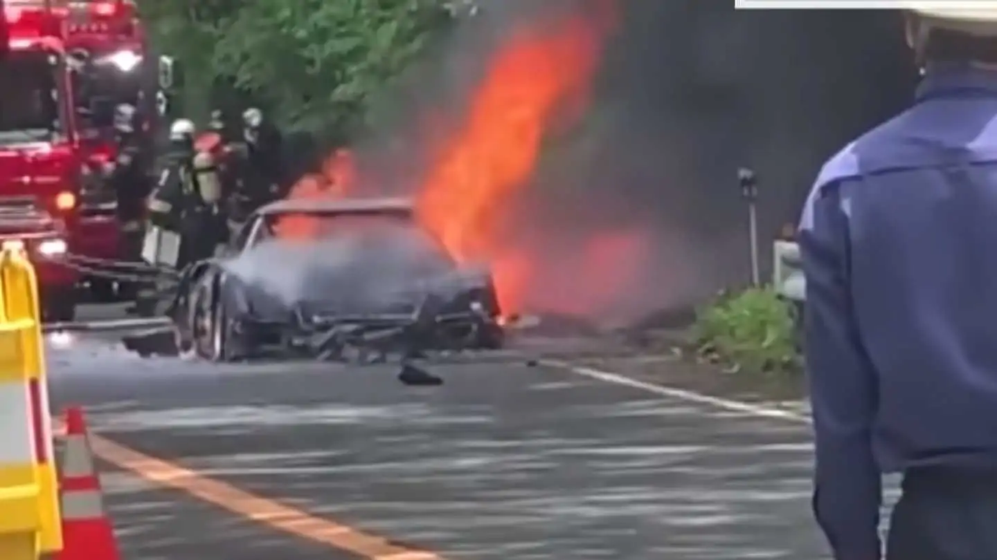 Ferrari F40 Infected in Flames Is the Saddest Thing You Will See Today