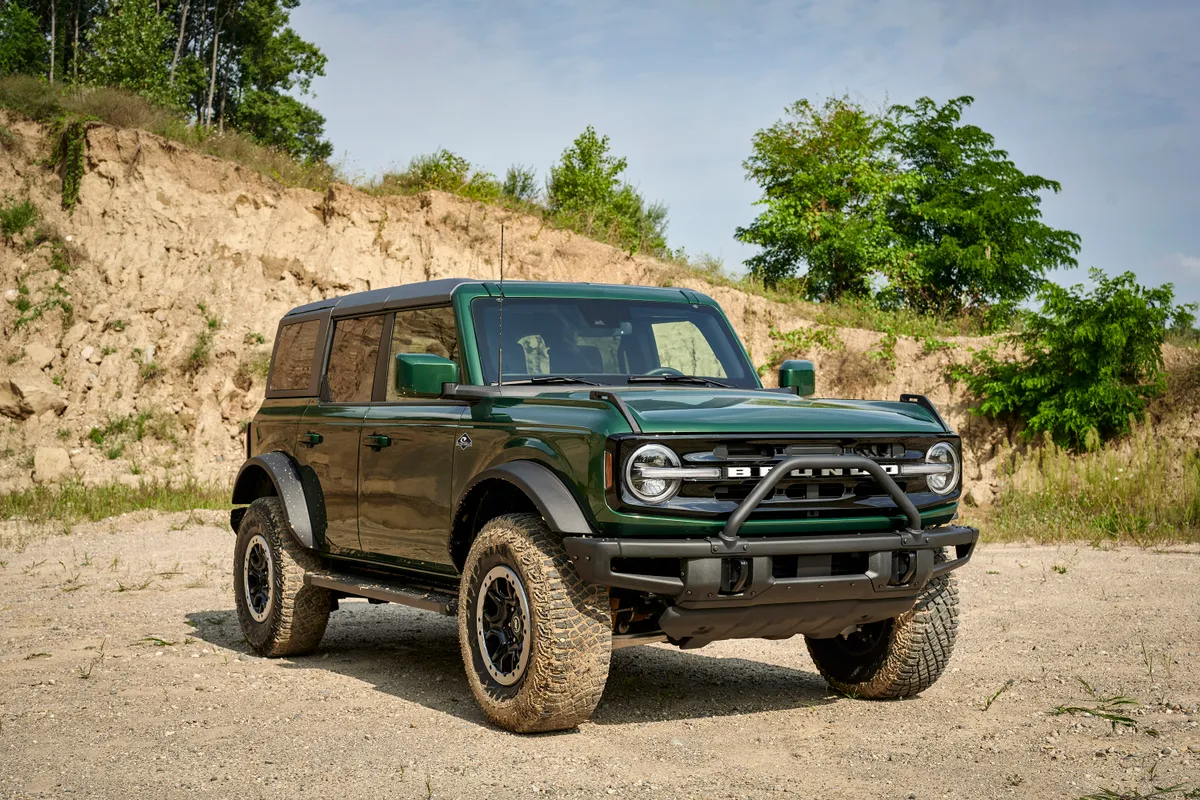 2022 Ford Bronco will get a green option, which would you prefer?