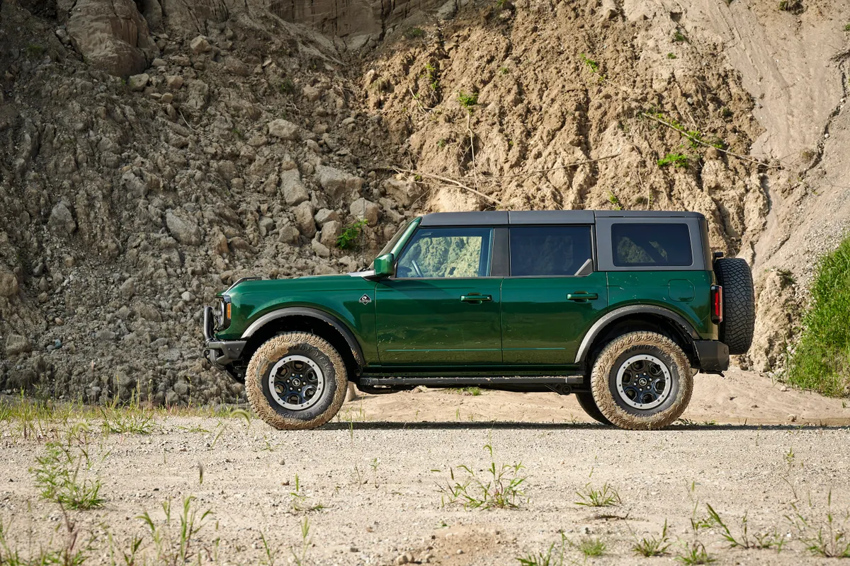 2022 Ford Bronco will get a green option, which would you prefer?