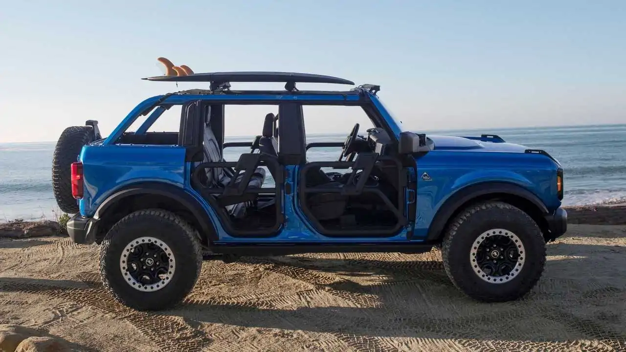 Ford Bronco Riptide Concept is Decked Out for Day at The Beach