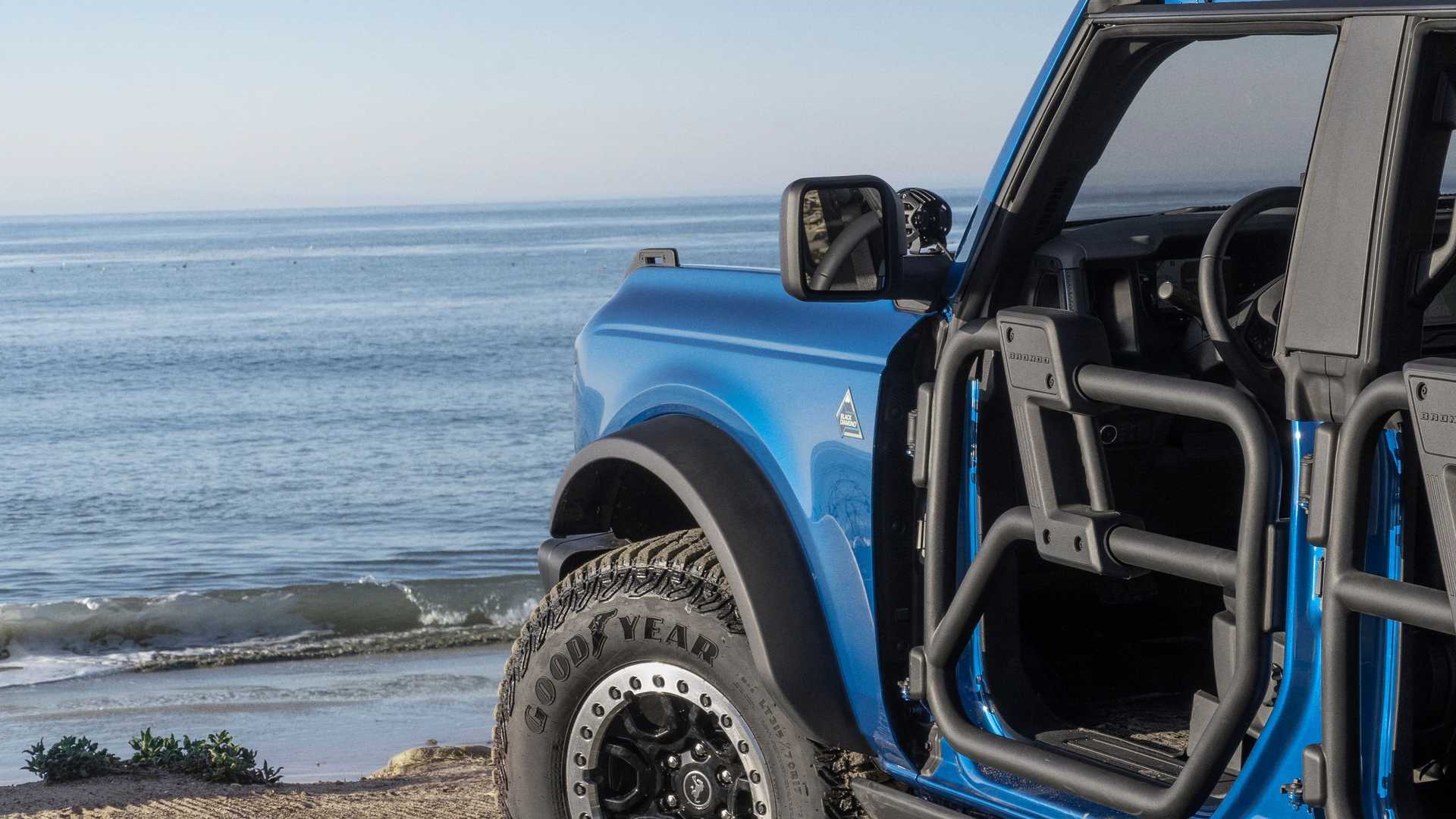 Ford Bronco Riptide Concept is Decked Out for Day at The Beach