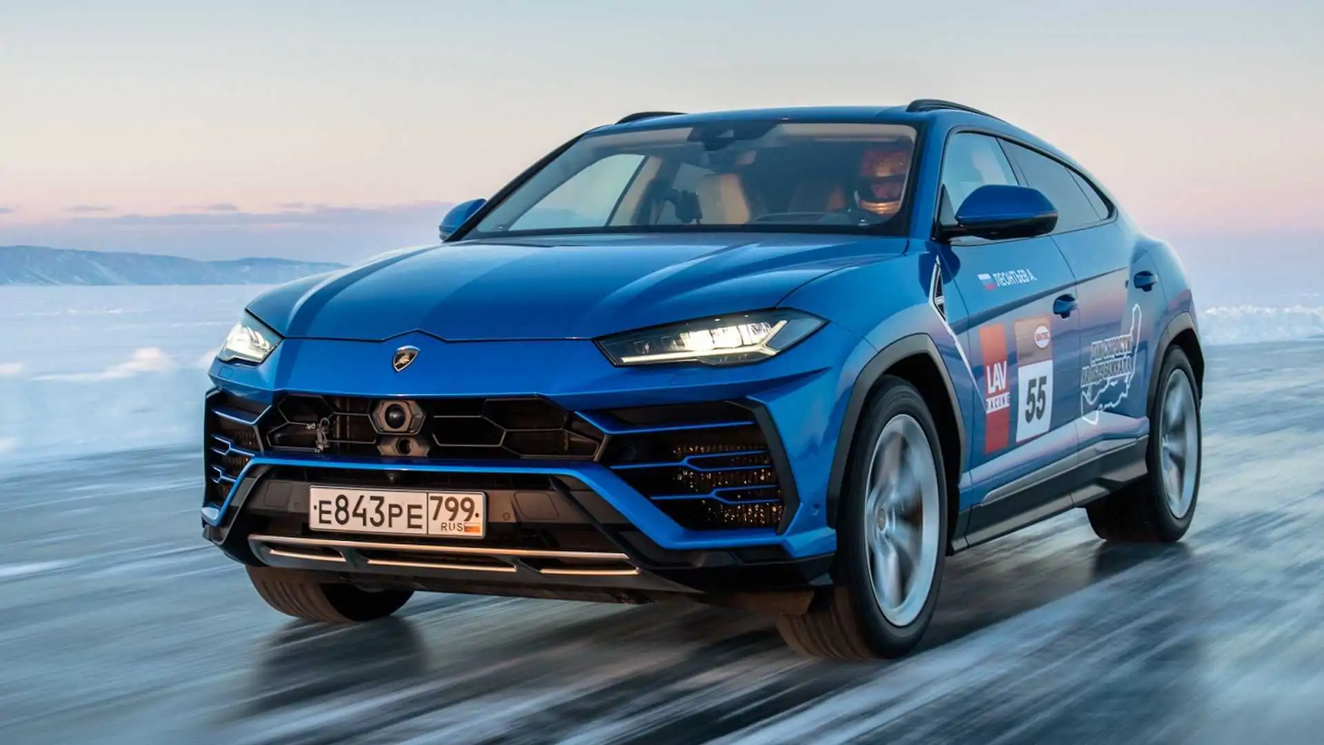 Lamborghini Urus sets speed record on ice after hitting 185 MPH