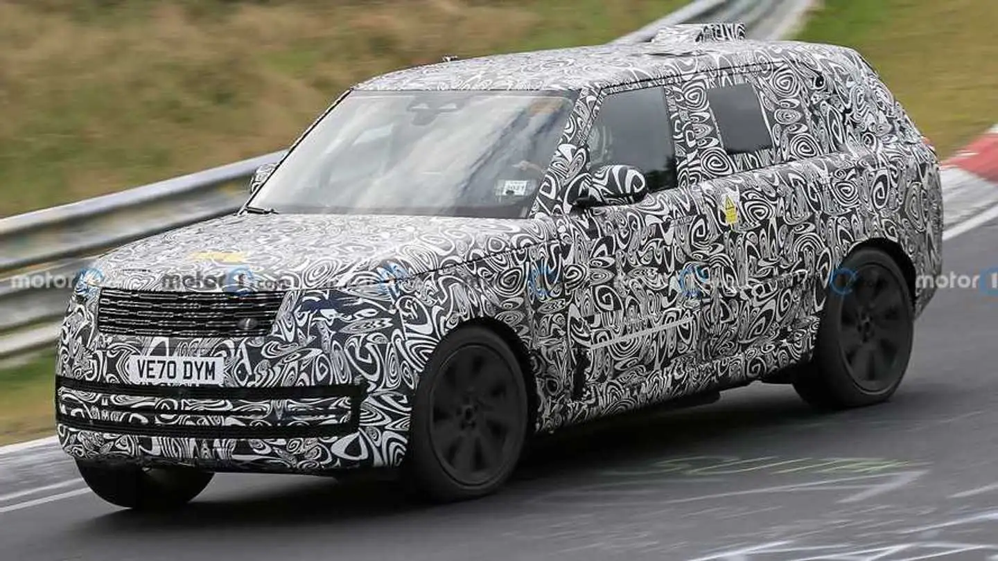 Land Rover Range Rover LWB Was Spied Hustling Around the Nurburgring