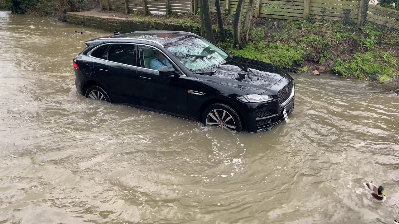 Jaguar F-Pace Driver Can Inexplicably Drive Through Water in a Hurry