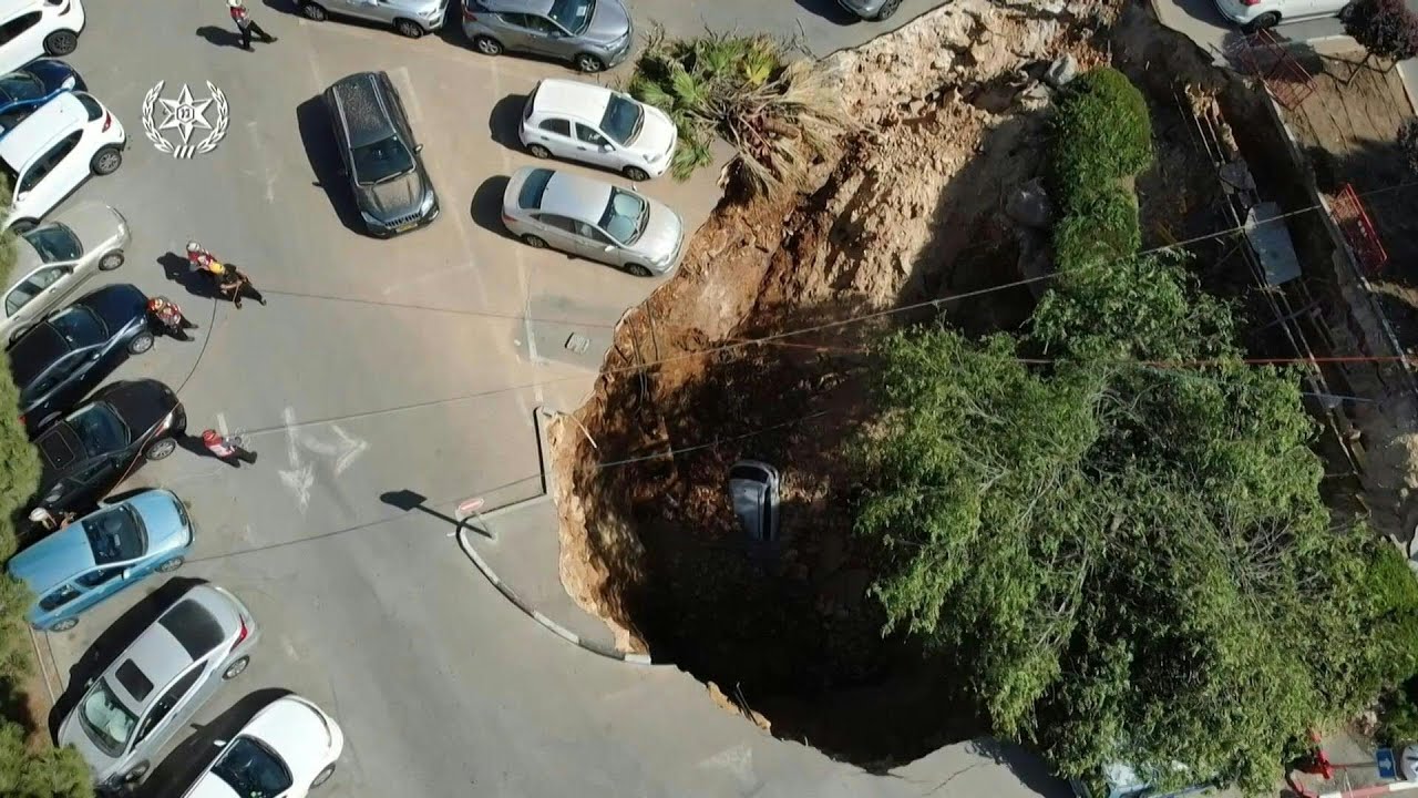 Sinkhole Swallow Cars in a Hospital Parking Lot in Jerusalem