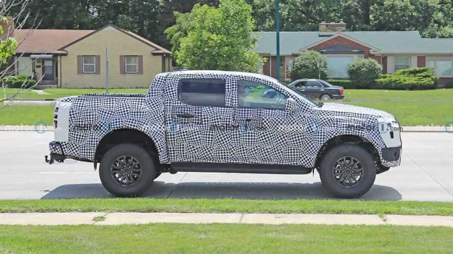 Ford Ranger Raptor spotted on the Street Looking Very Aggressive