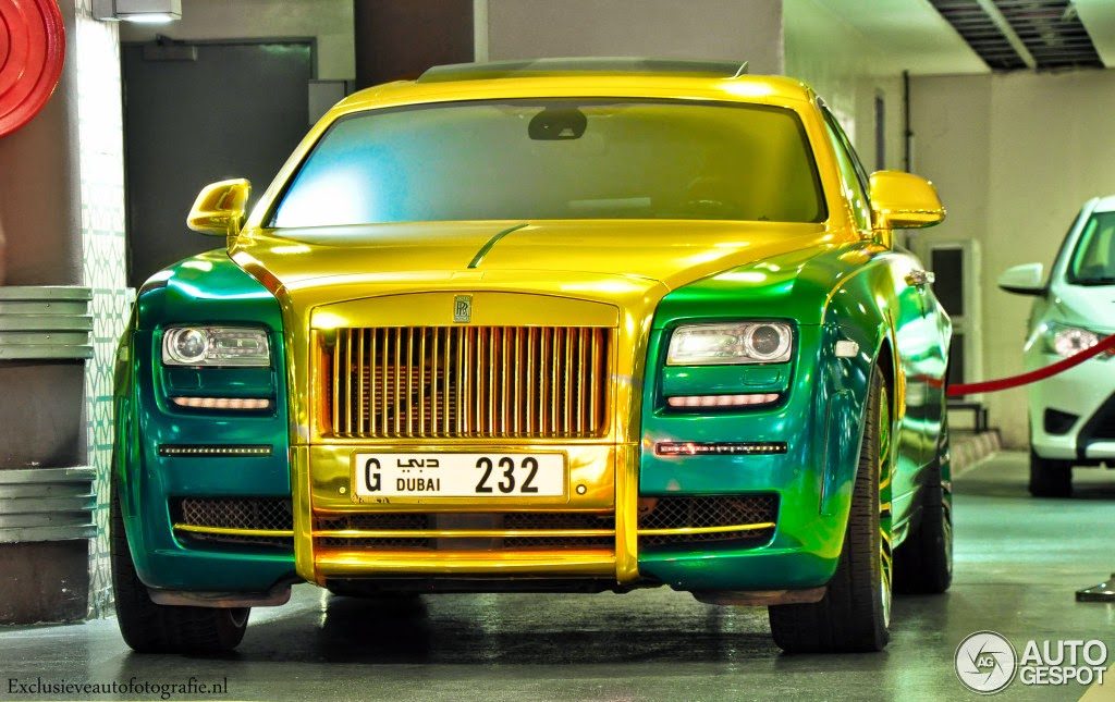 Mansory's green and gold Rolls-Royce Ghost is difficult to see