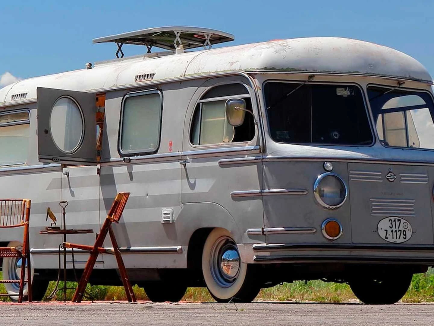 Get This Porsche-Powered Vintage Car, and Become a #VanLife Boss