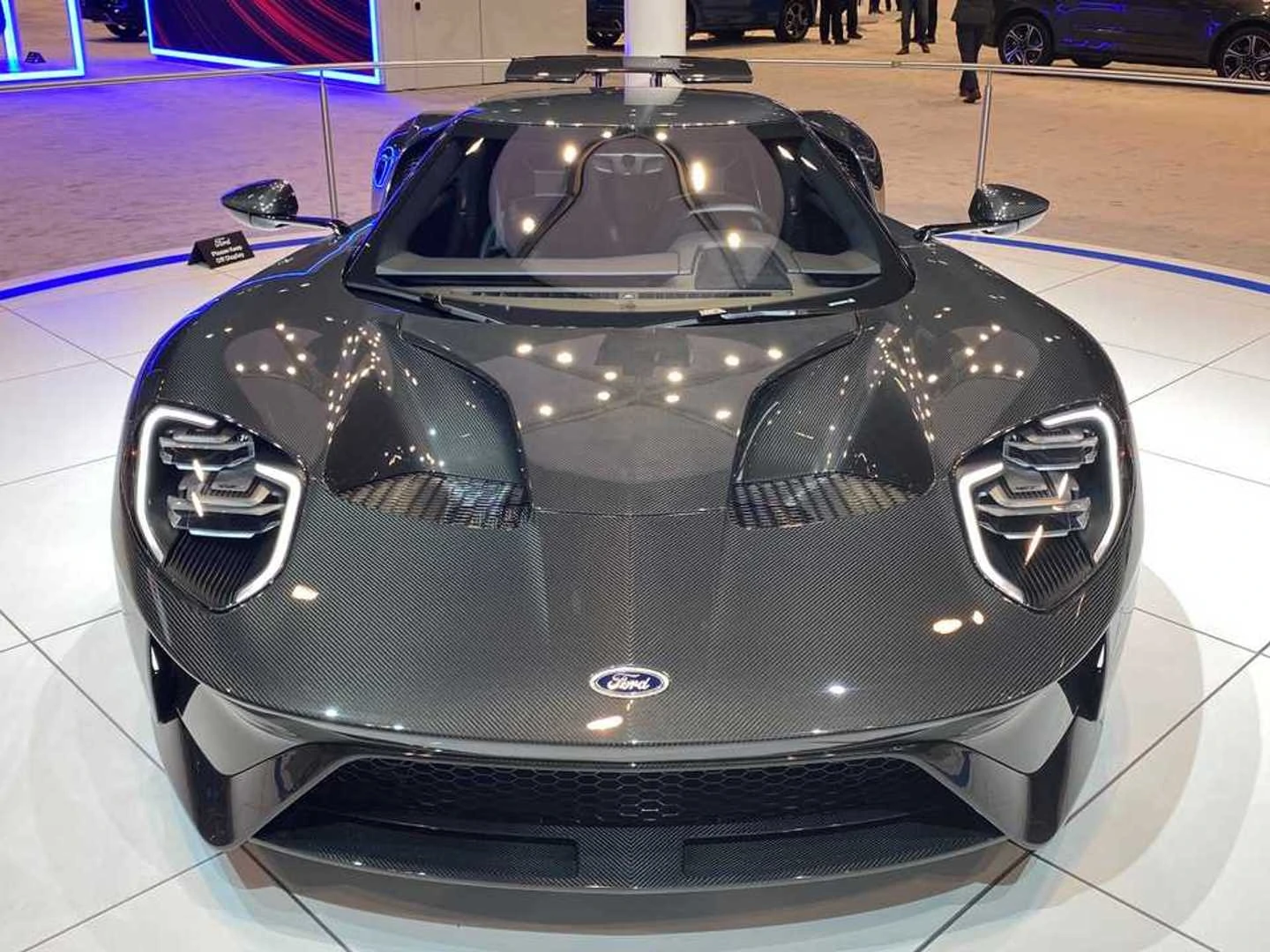 Ford GT Liquid carbon takes 3X longer to build than regular GT