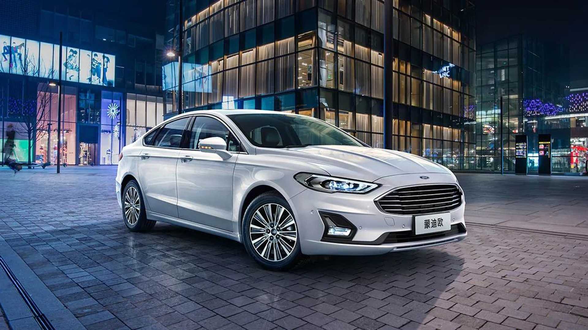 Ford Fusion continues to live in China. Gets a Tesla-style display with SYNC4