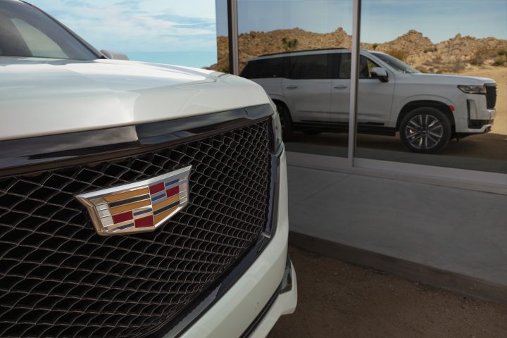 2021 Cadillac Escalade gets monochromatic Emblems with Onyx Package