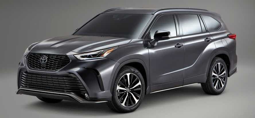 2021 Toyota Highlander XSE Shows Its Sportsy Side in Chicago