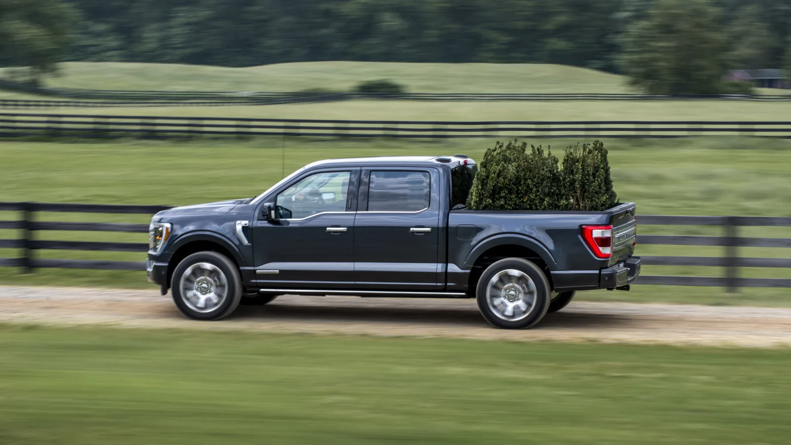 Ford explains why the 2021 F-150 doesn't have a multifunction tailgate