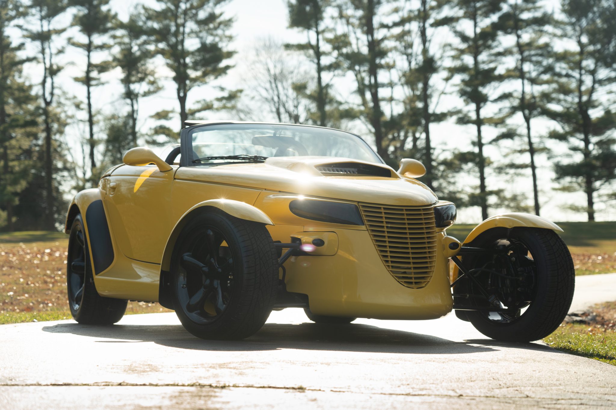 Plymouth Prowler equipped with HEMI V8 6.1-liter motor