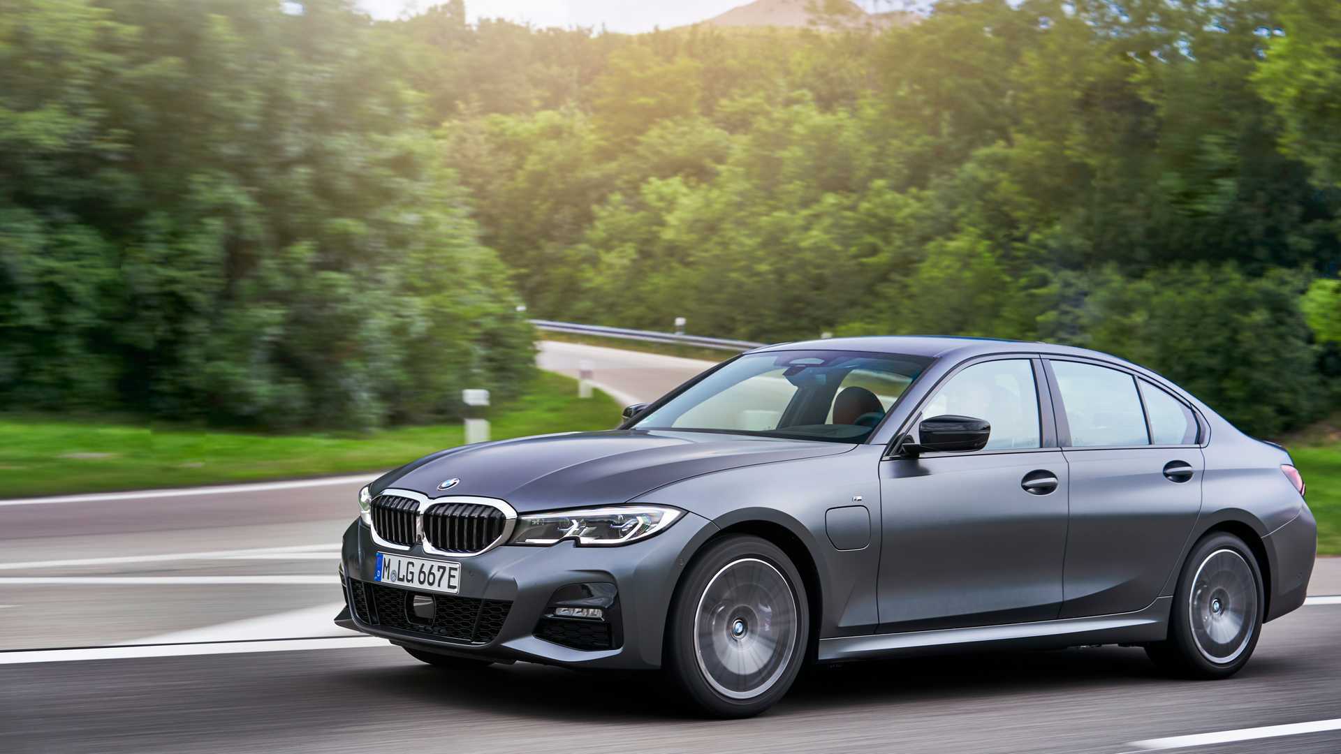 2020 BMW 330e Plug In Hybrid Debuts with 292 HP XtraBoost Power