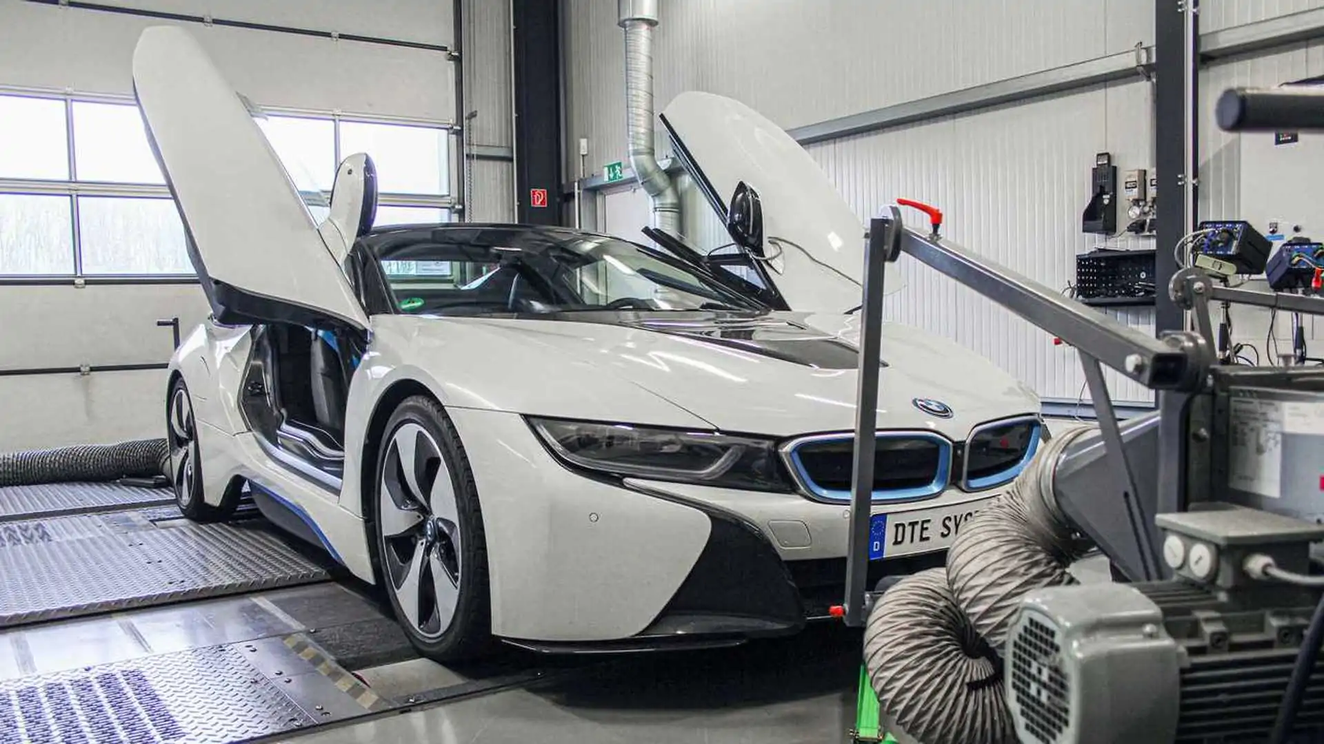 Tuner Bids Goodbye to the BMW i8 with Power Lift To 409 HP