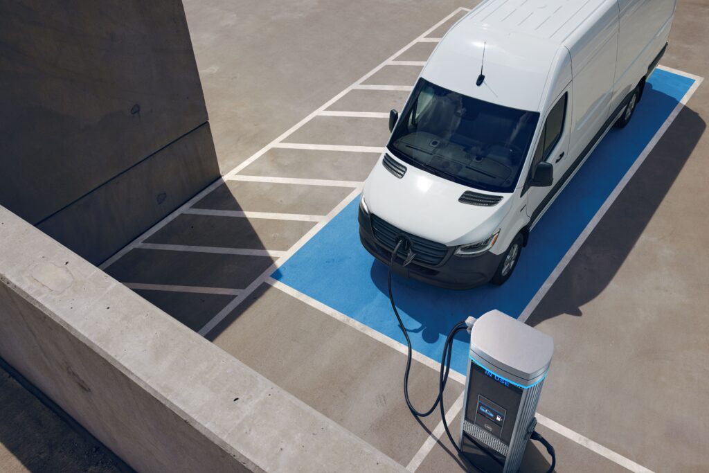 Mercedes-Benz eSprinter Debuts As Electric Cargo Hauler