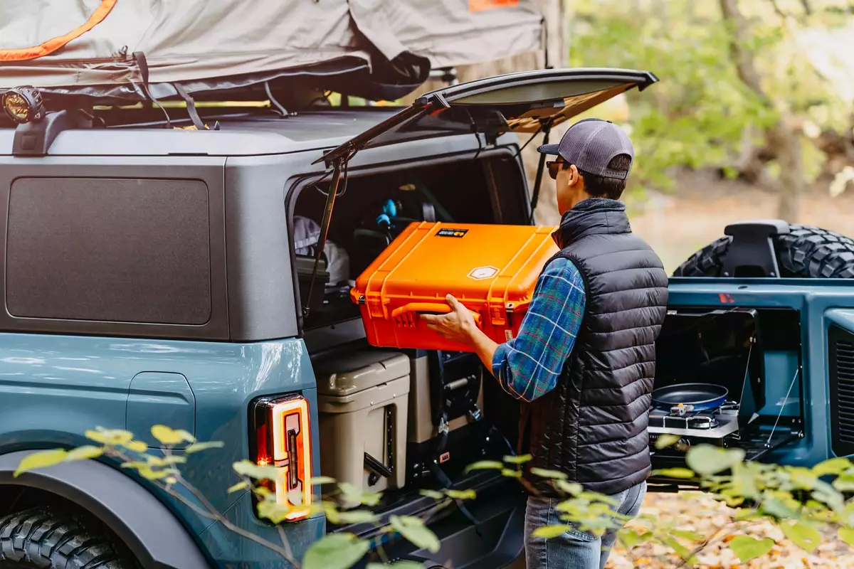 Ford Bronco Overland Concept Seeks Off-Grid Camping Adventures