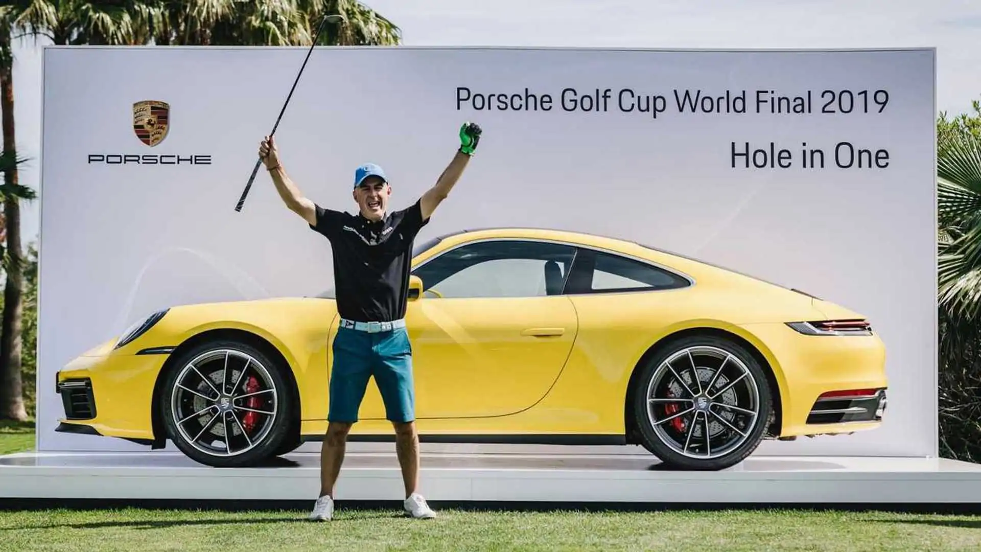 Porsche 911 Carrera S Is Golfer's Prize For Hole In One