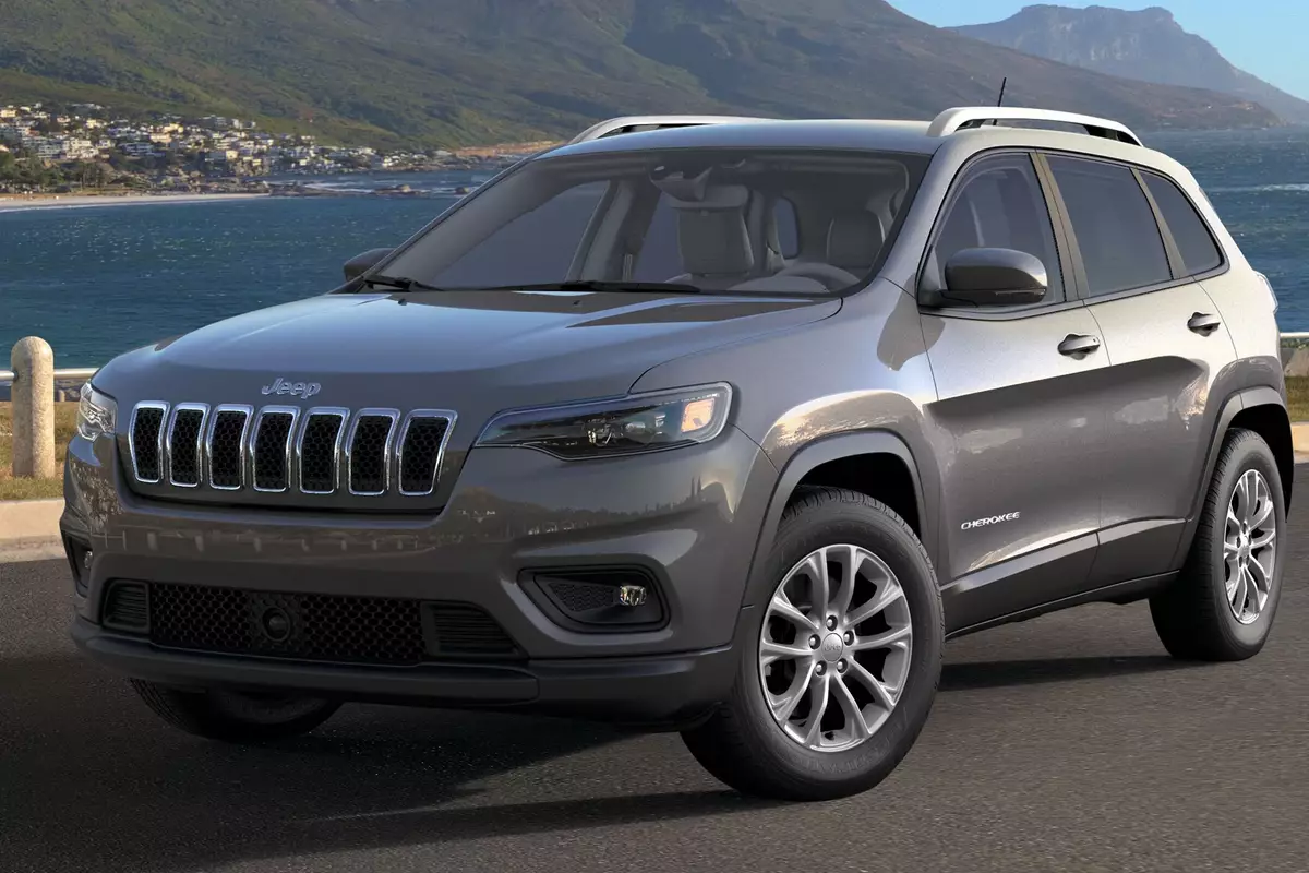 Jeep Cherokee Latitude Lux Adds More Features to Mid-Range Model