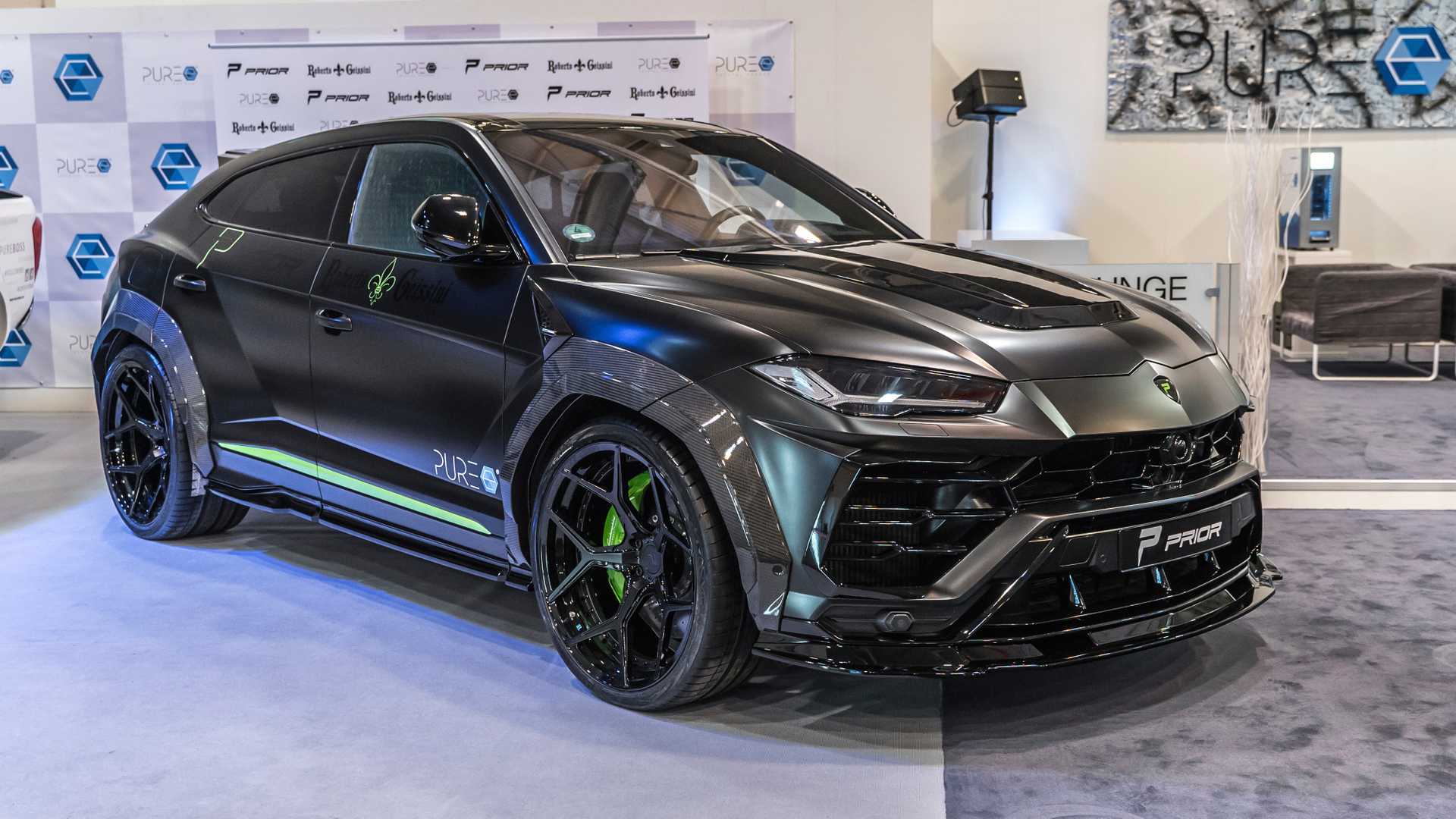 Is The Lamborghini Urus Good on Giant 24-Inch Wheels