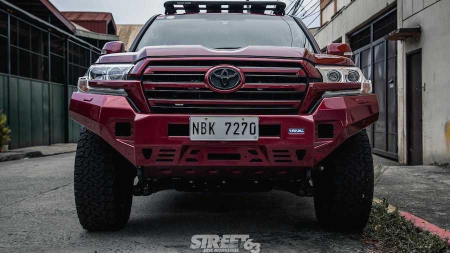 A Custom Toyota Land Cruiser is Set to Conquer Urban Jungles and More