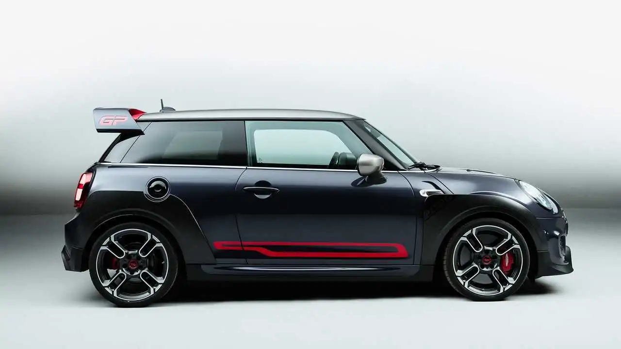 2020 Mini John Cooper Works GP Launches Bonkers Bodywork, 302 HP in LA