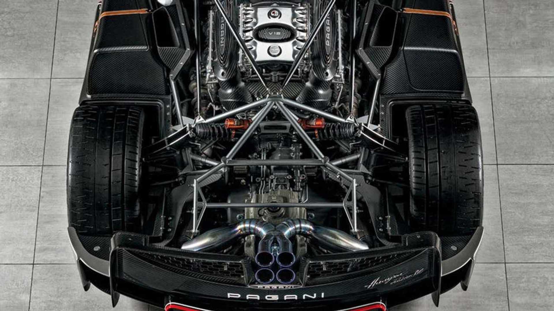 Pagani Huayra Roadster BC Displays Six Exhaust Tips on Camera