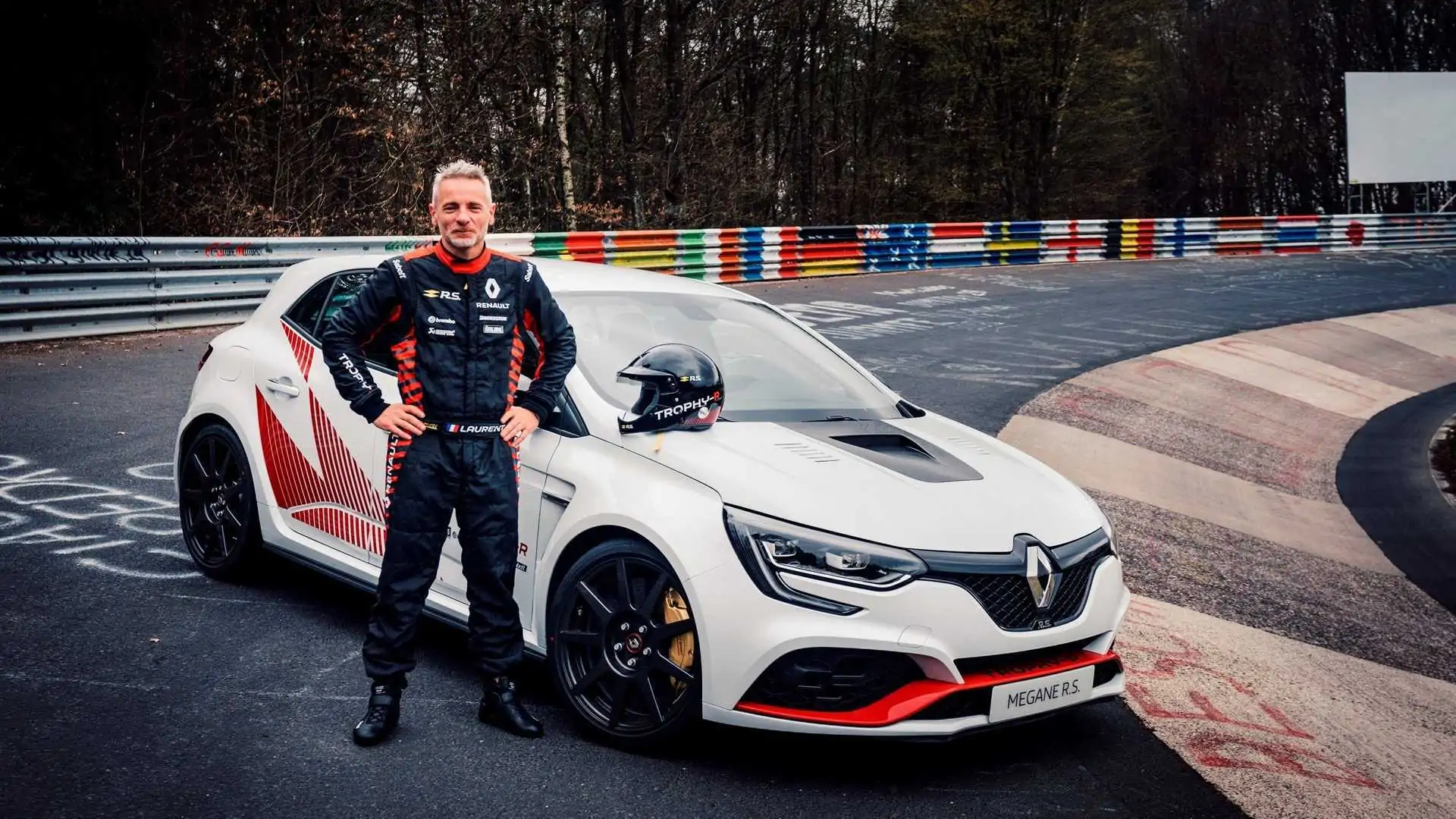 Renault Megane R.S. Trophy-R Nurburgring Hot Leap