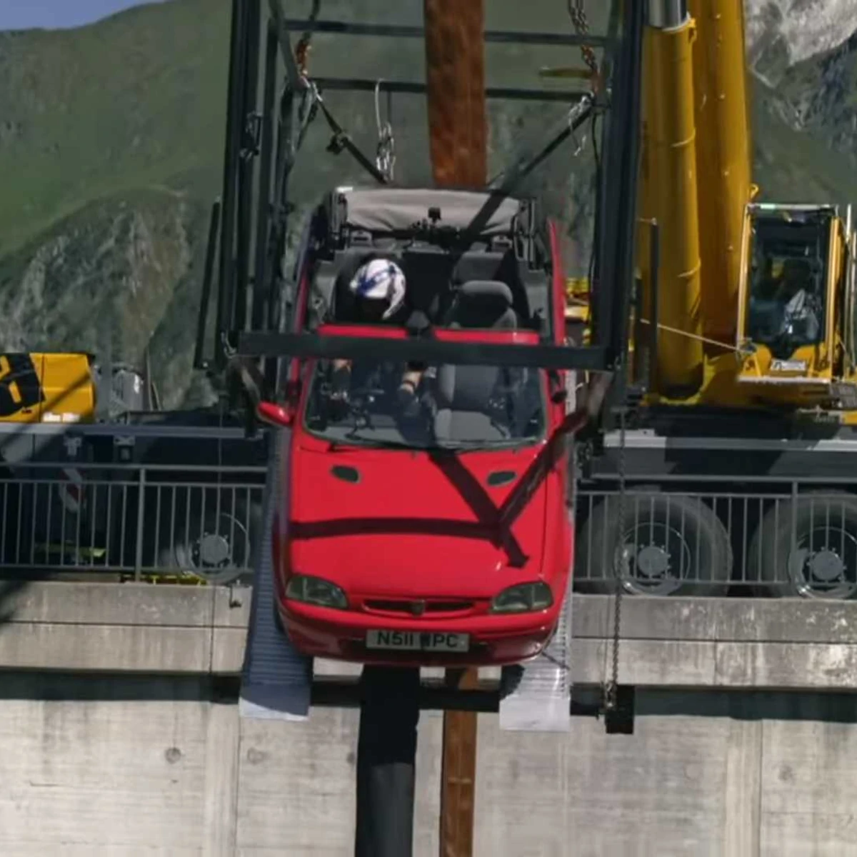 Top Gear Kicks Off Series 28 with a Bonkers Car Bungee Jump