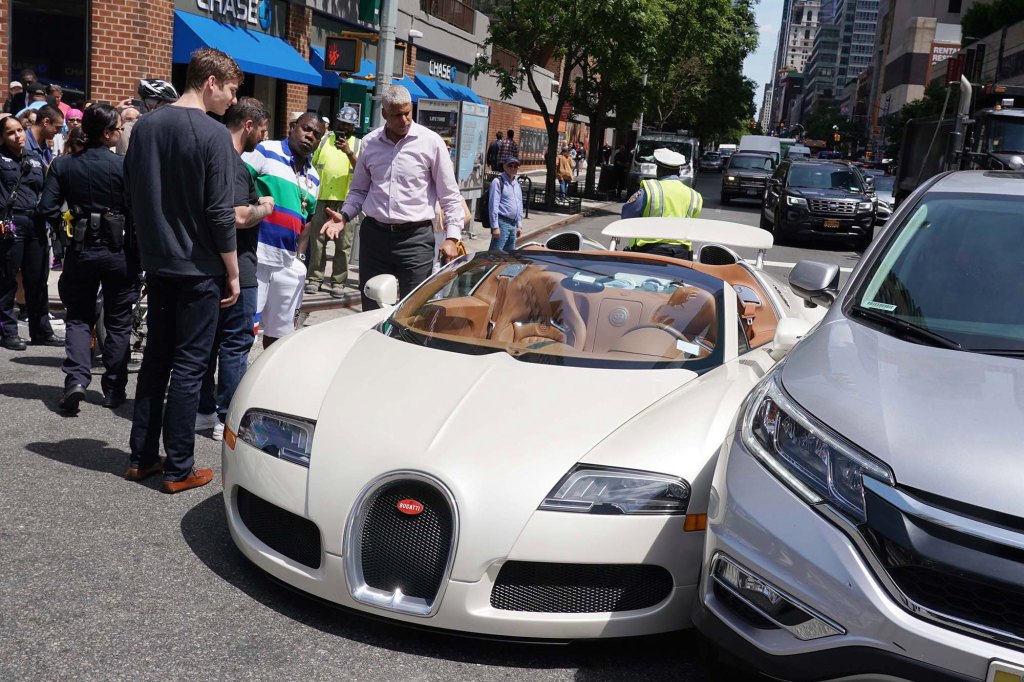 Tracy Morgan Hit By Honda CR-V Right After Picking Up Bugatti Veyron