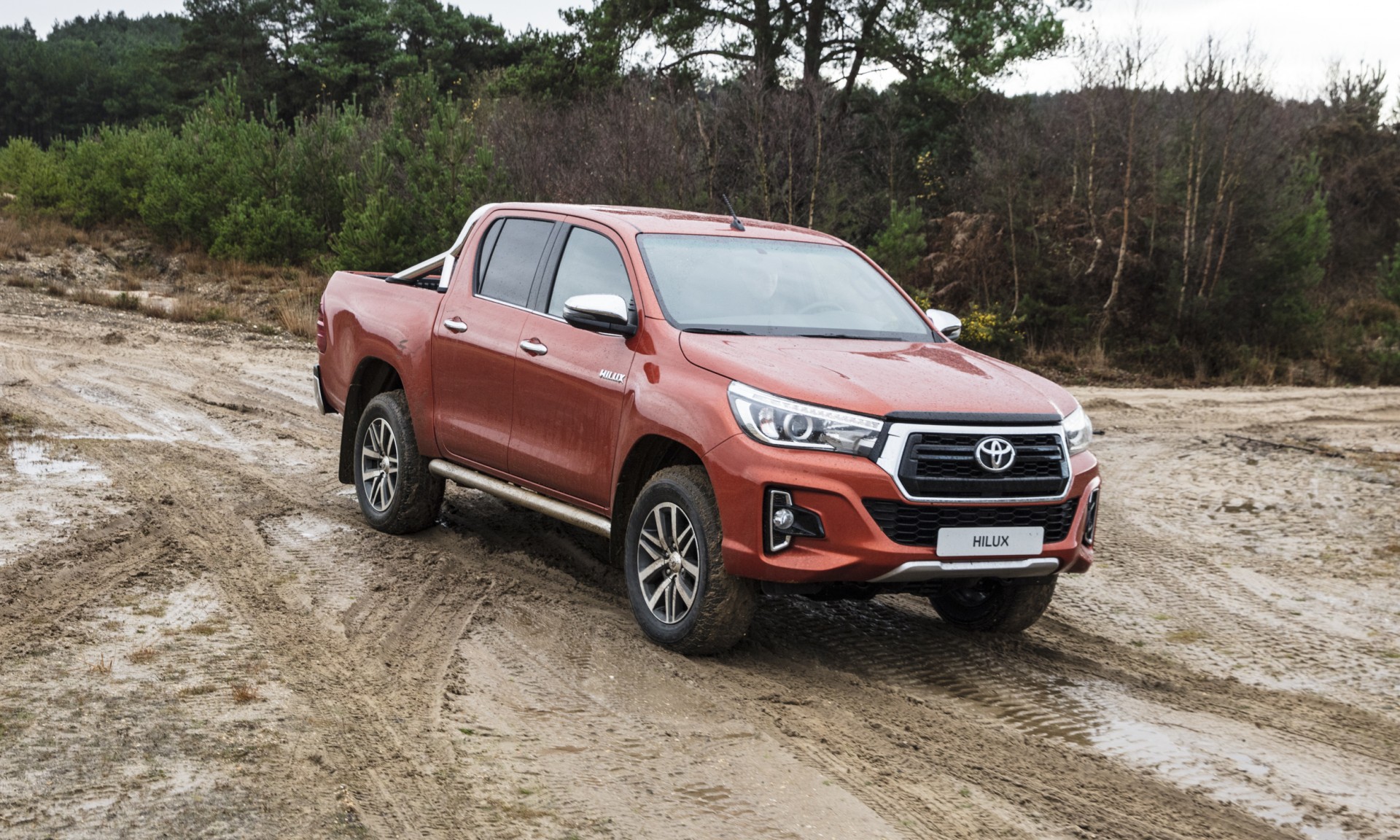 2018 toyota hilux getting luxurious version