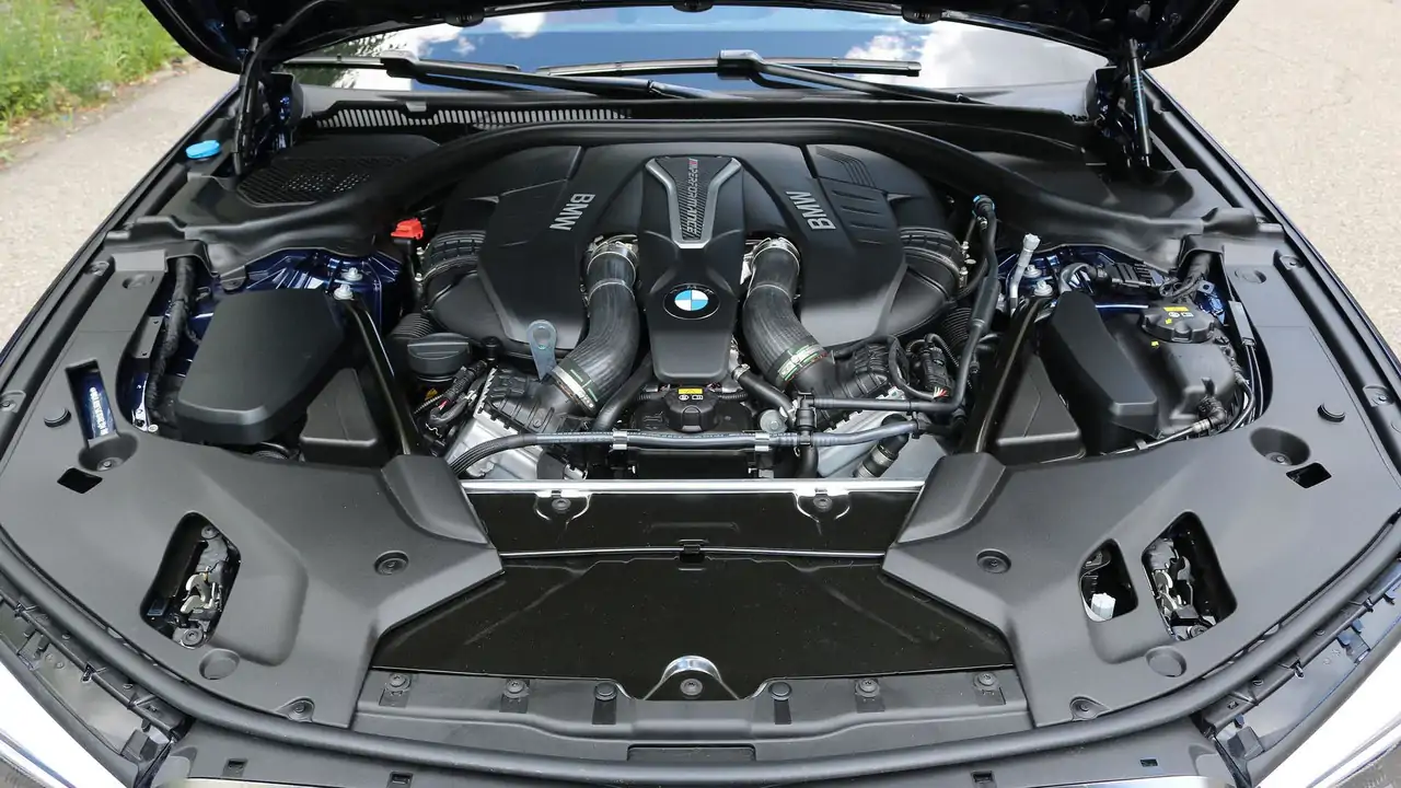 2020 BMW M550ixDrive With More Power - 8 Series Engine