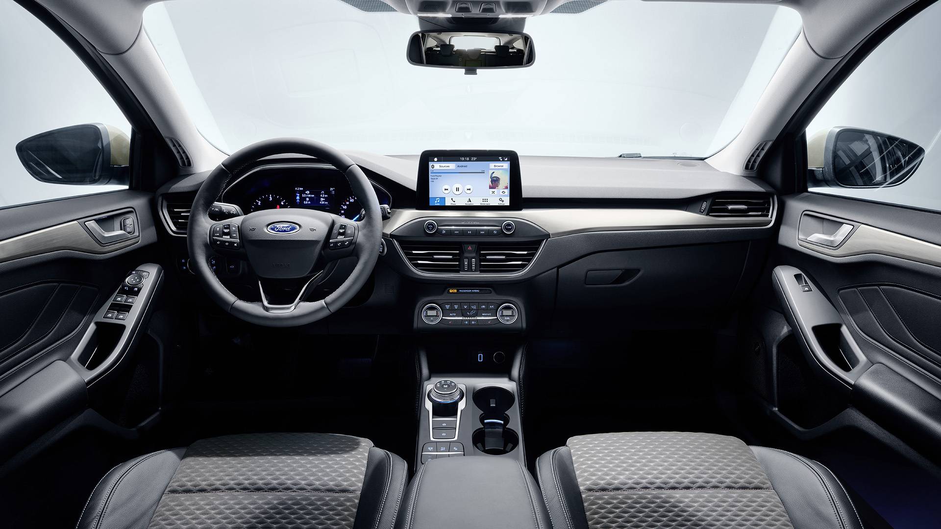 The Cheapest 2019 Ford Focus Still Looks Great With Hubcaps and Tiny Screen