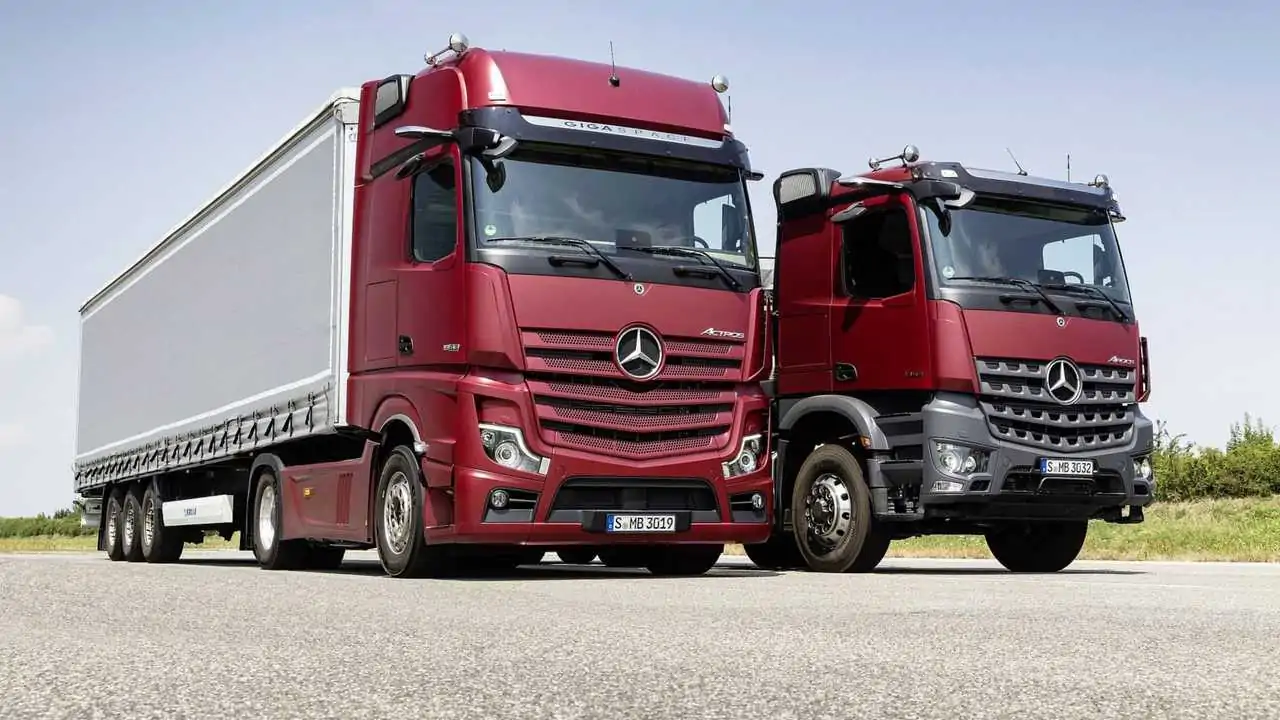 New Mercedes Actros Ditches Conventional Mirrors For Cameras