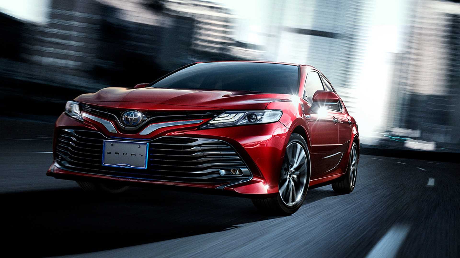 Toyota Camry Rebadged As Daihatsu Altis, Again