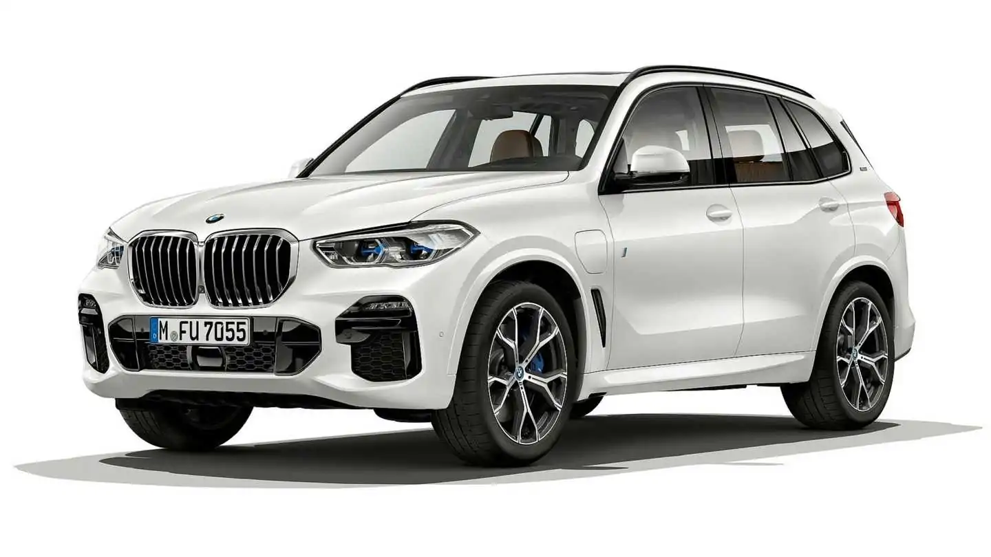 Electrified 2019 BMW X5 xDrive45e Combines Power and Efficiency