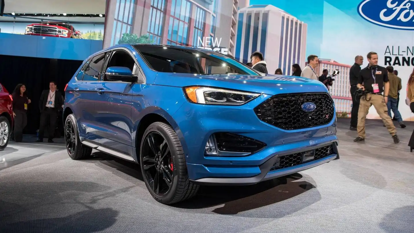 Ford Refreshes 2019 Edge and Launches 335-HP ST Model