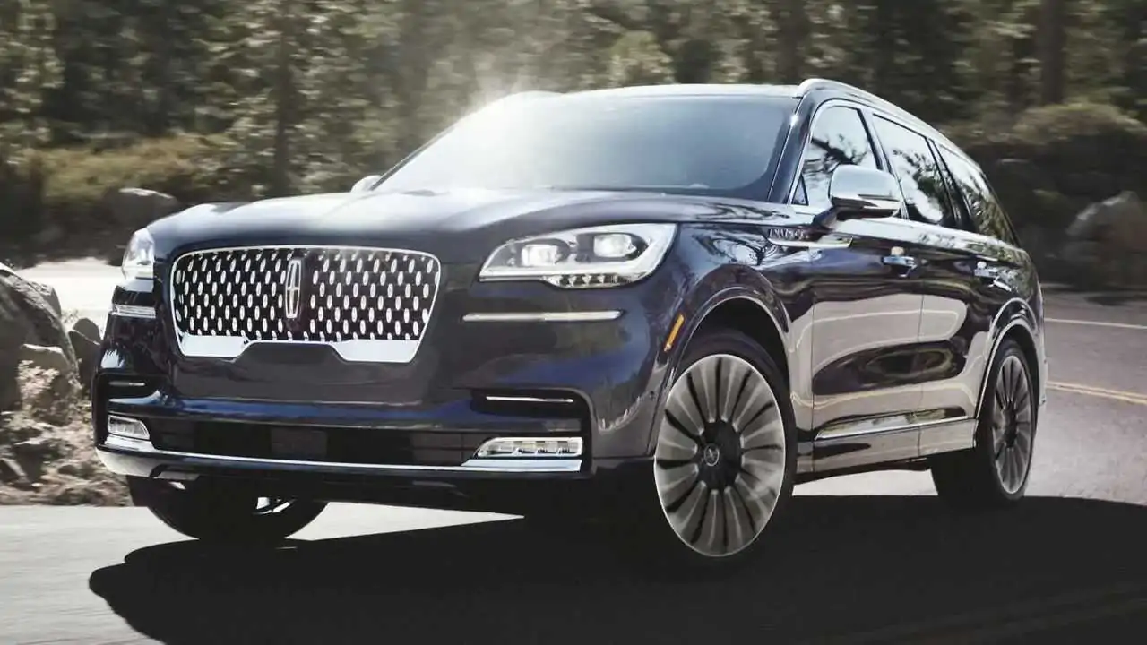 2020 Lincoln Aviator Lands in LA with Potent Plug-In Power [UPDATE]