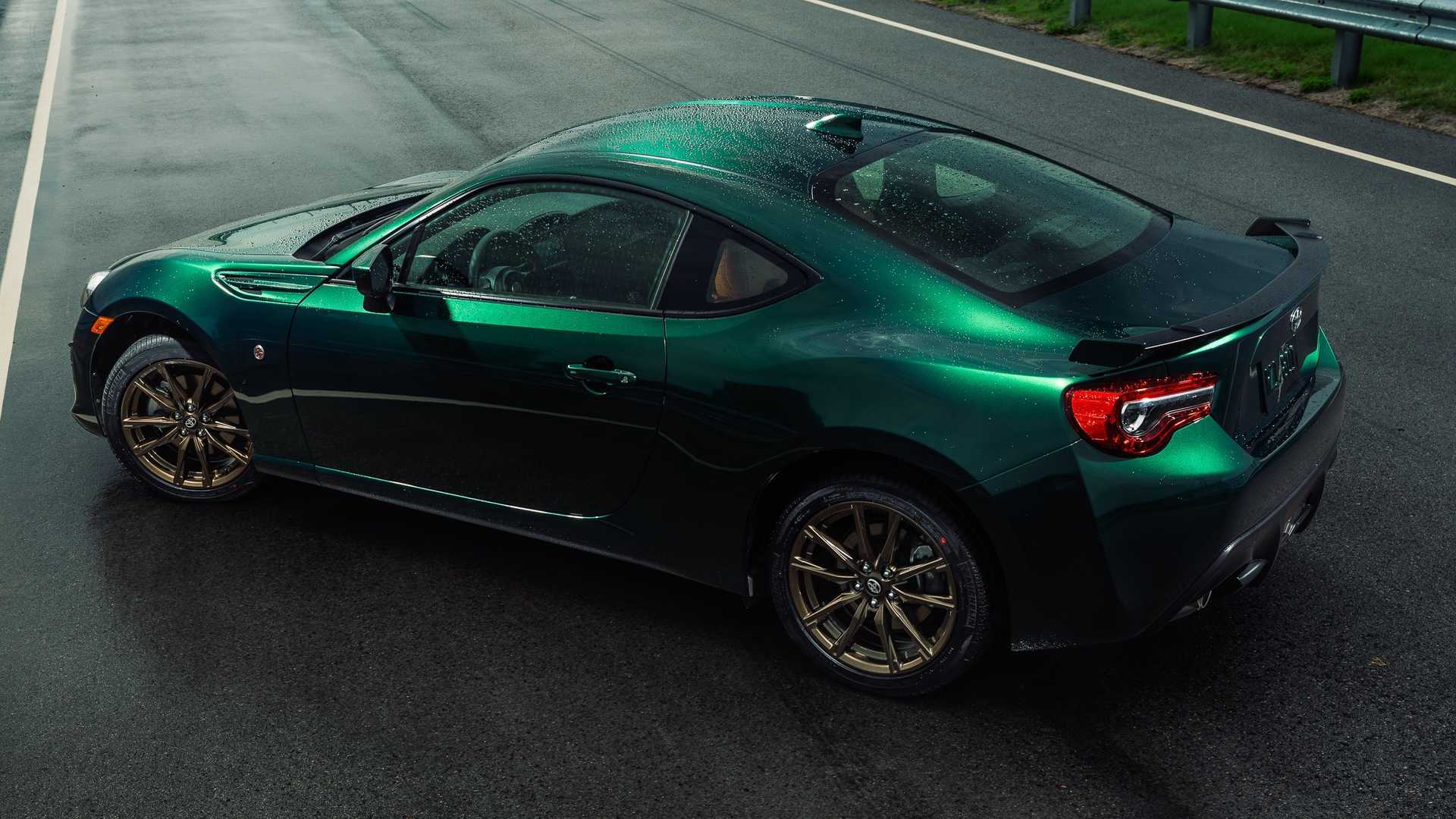 Toyota 86 Hakone Edition Honors