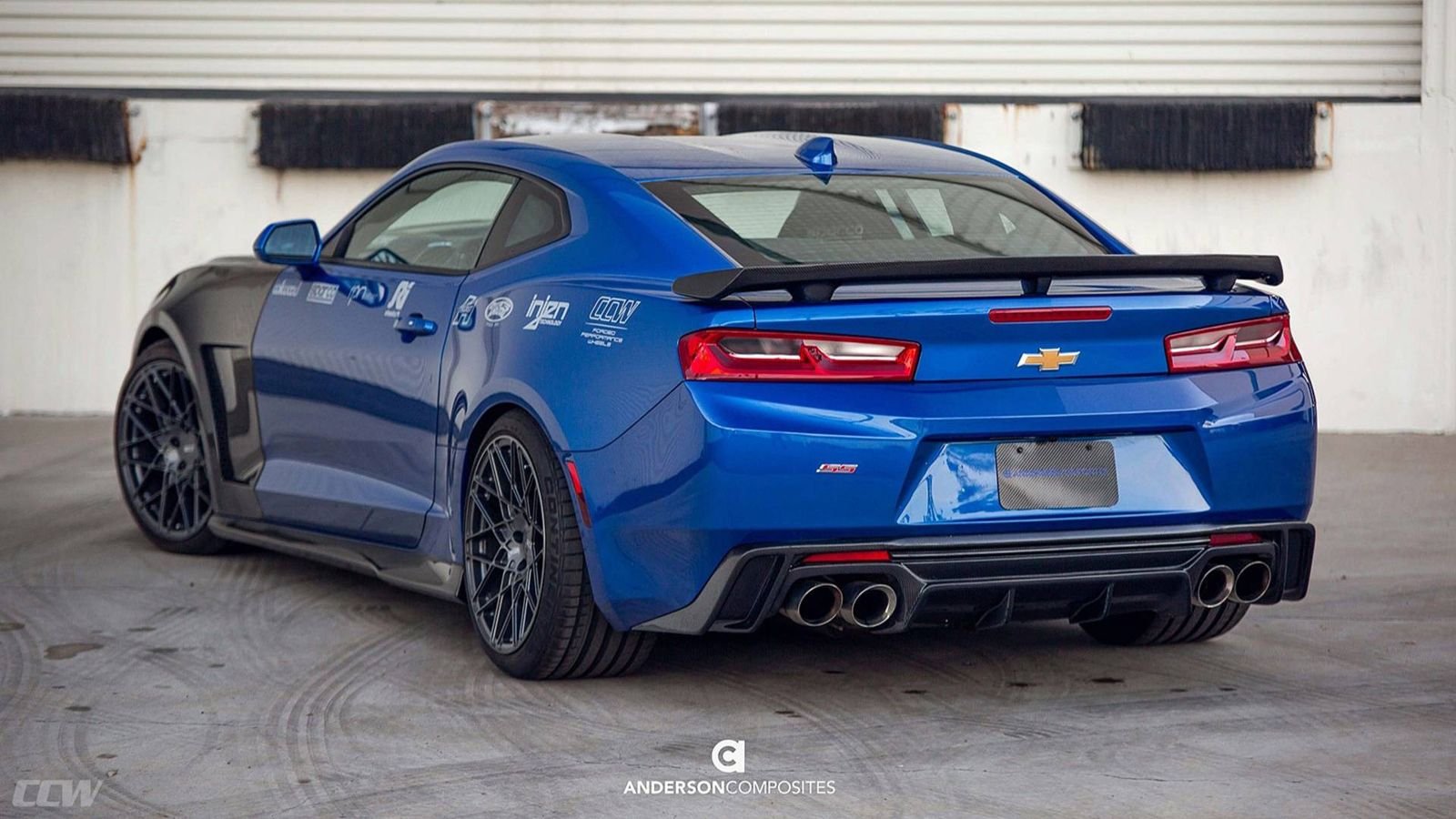 Tuner Gives Chevy Camaro SS a Carbon Fiber Makeover