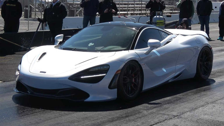 The McLaren 720S covers Quarter Mile in 8.9 Seconds - World's Fastest McLaren