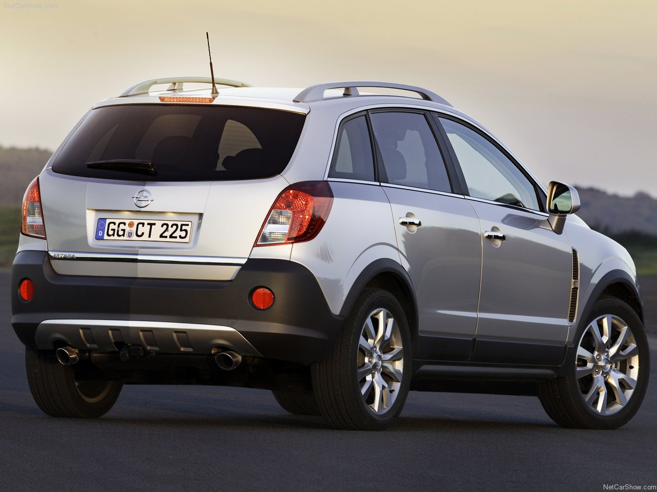 2011 Opel Antara facelift revealed