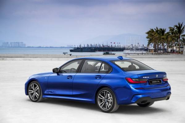 China: 2019 BMW 3 Series Long-Wheelbase Revealed