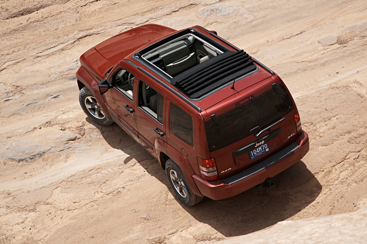 Jeep Liberty Owners with Sky Slider Roof Are Screwed