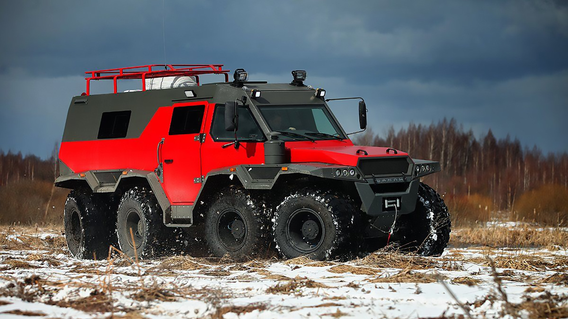 Avtoros Shaman 8x8 Makes the Mercedes-AMG G63 6x6 Seem Smaller